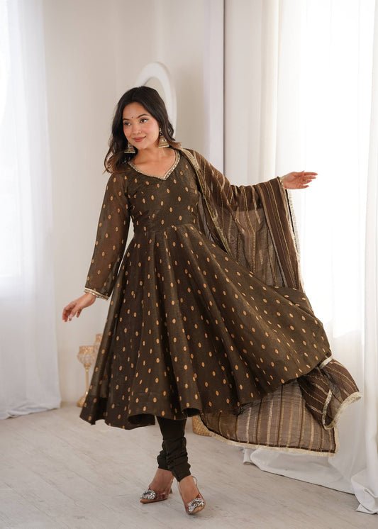 Arti Chauhan Green Color Heavy Crunchy Silk Anarkali Suit With Dupatta