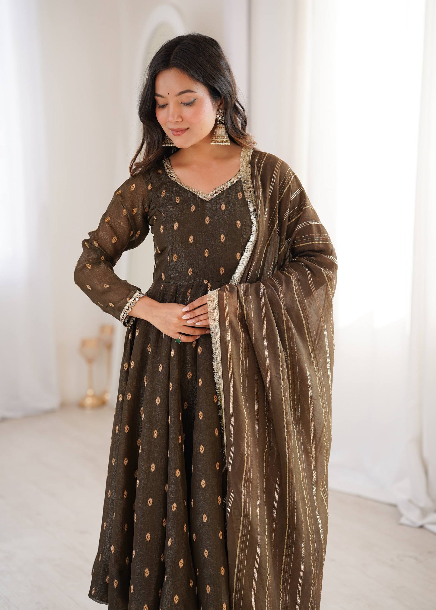 Arti Chauhan Green Color Heavy Crunchy Silk Anarkali Suit With Dupatta