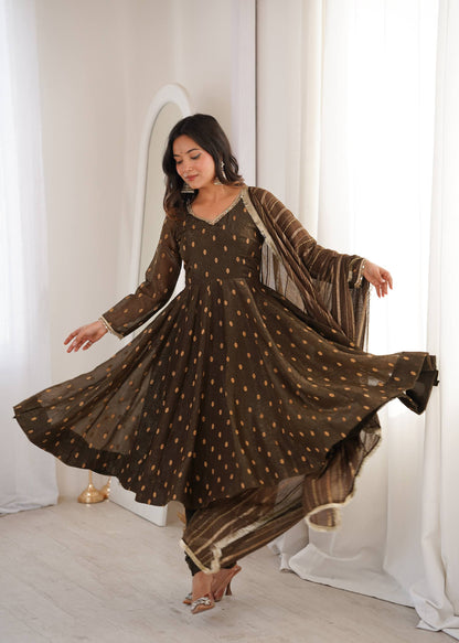 Arti Chauhan Green Color Heavy Crunchy Silk Anarkali Suit With Dupatta