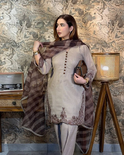 Festivals Wear Grey Color Faux Georgette With Thread Embroidery Work Salwar Suit