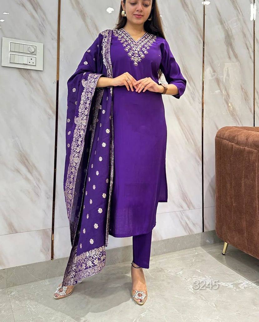Beautifully designed that seamlessly combines tradition kurta set