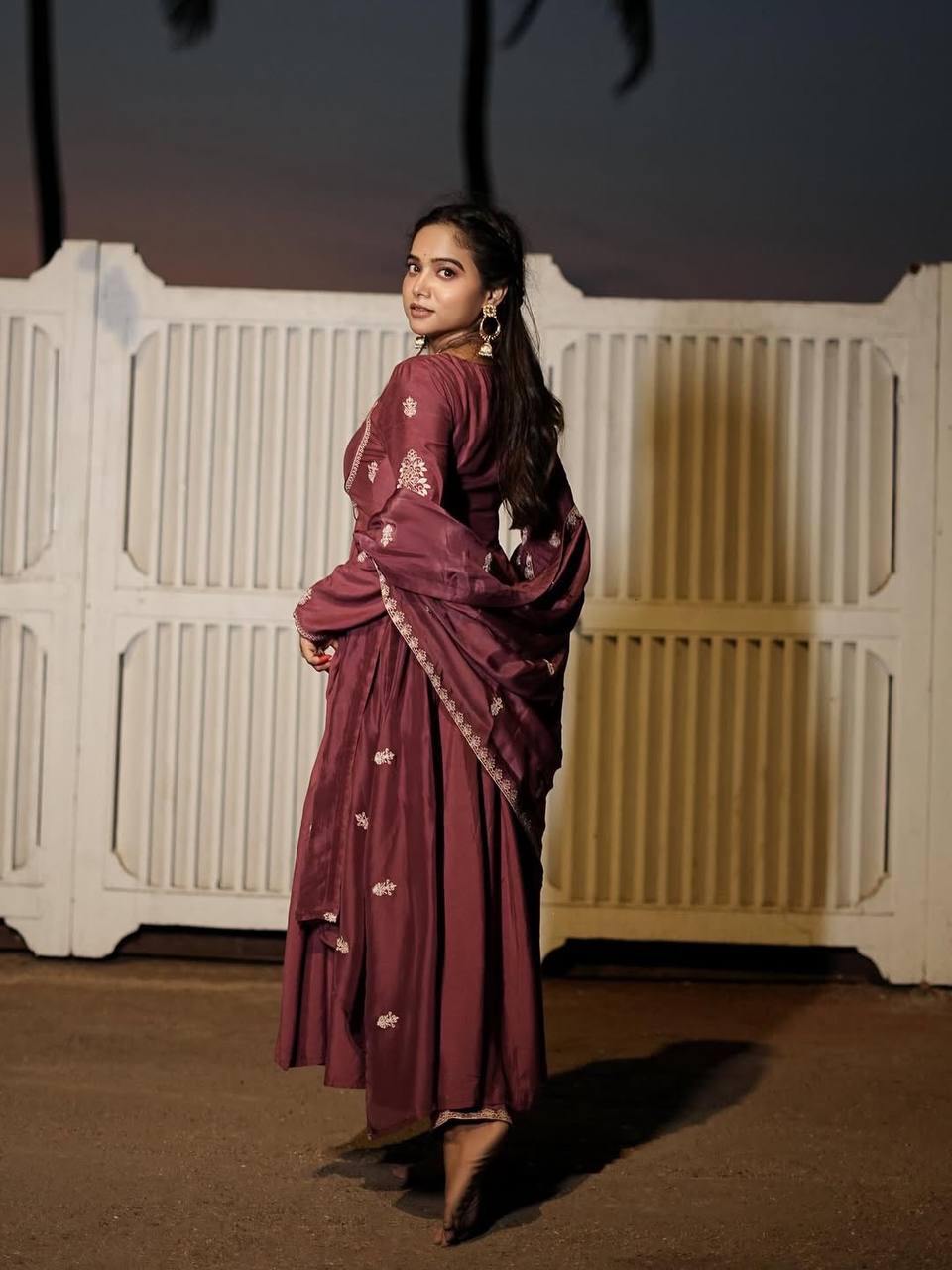 Manisha Rani Wear Pink Color Intricate Thread Work Anarkali Suit