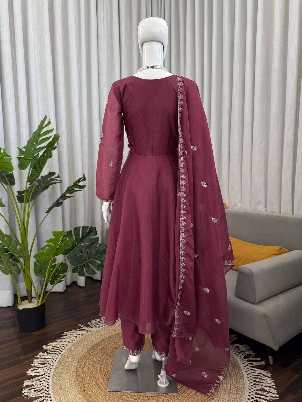 Manisha Rani Wear Pink Color Intricate Thread Work Anarkali Suit