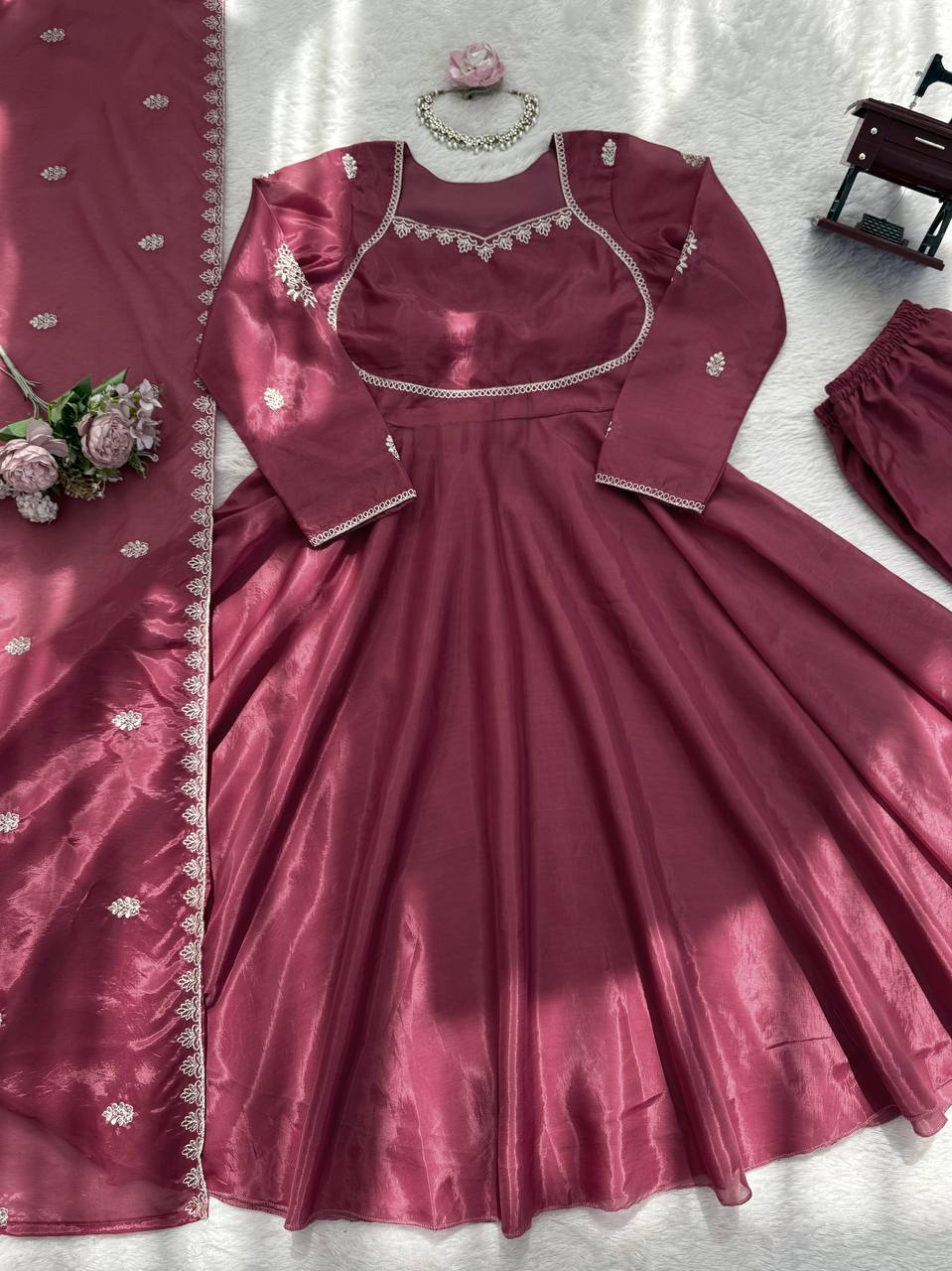 Manisha Rani Wear Pink Color Intricate Thread Work Anarkali Suit