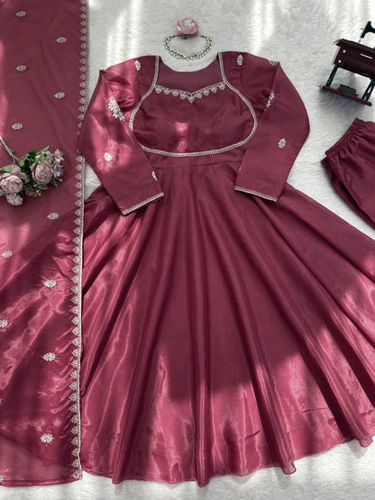 Manisha Rani Wear Pink Color Intricate Thread Work Anarkali Suit