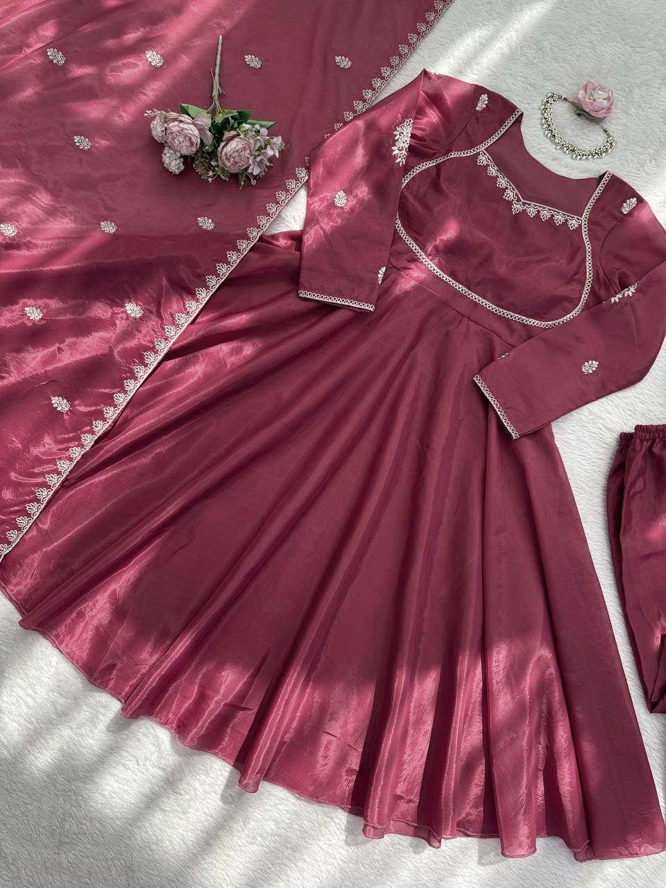 Manisha Rani Wear Pink Color Intricate Thread Work Anarkali Suit