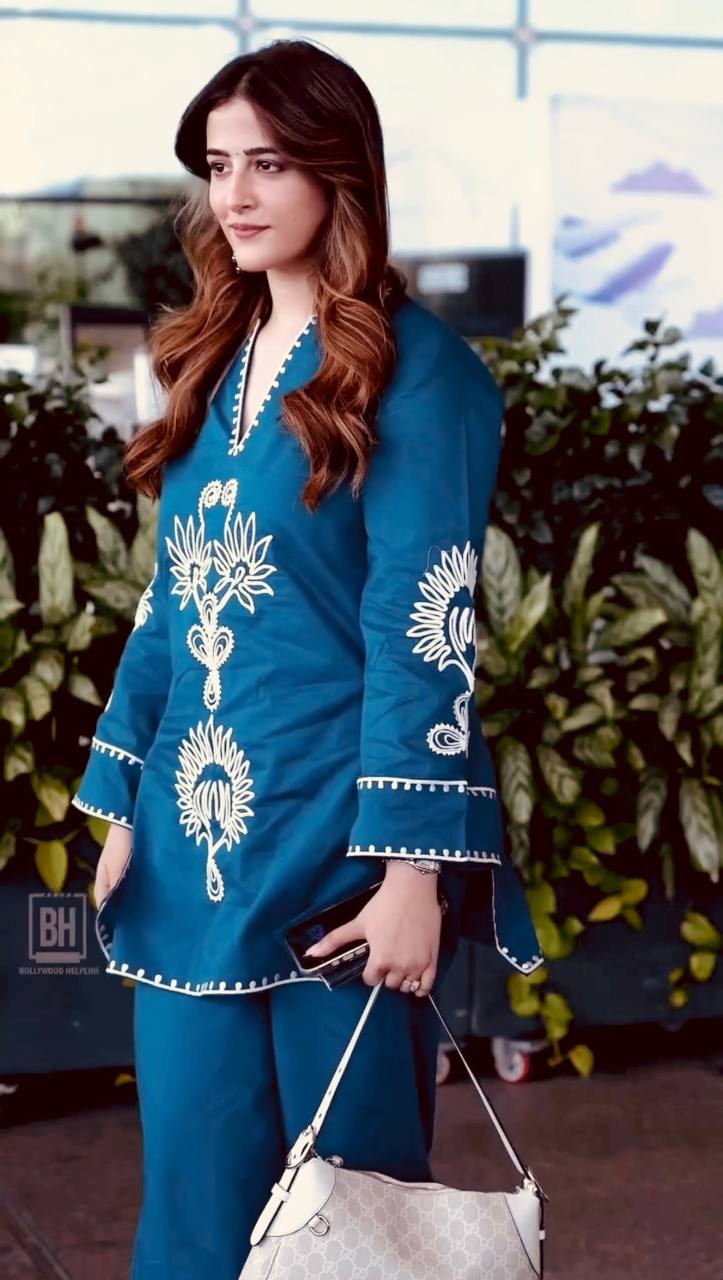 Good Looking Blue Color Pure Rayon Thread Work Salwar Suit