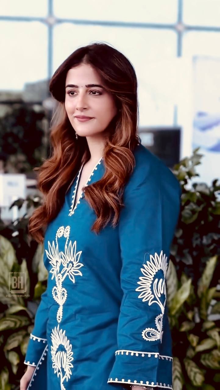 Good Looking Blue Color Pure Rayon Thread Work Salwar Suit