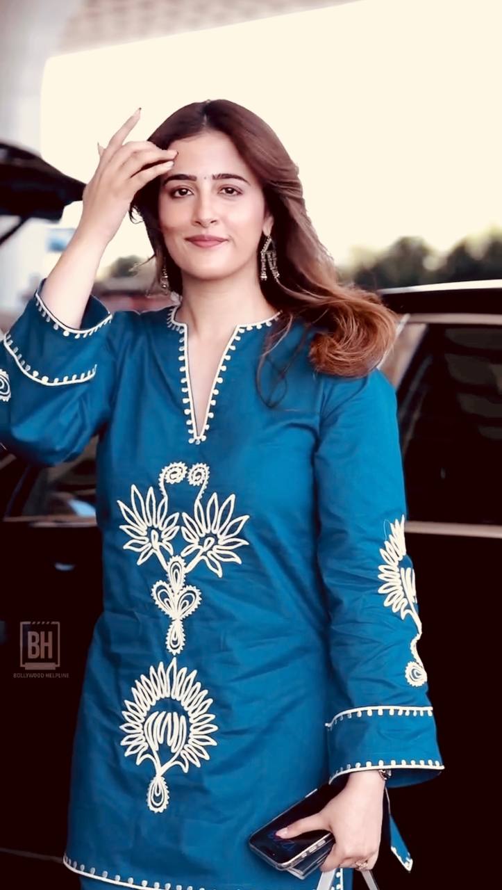 Good Looking Blue Color Pure Rayon Thread Work Salwar Suit