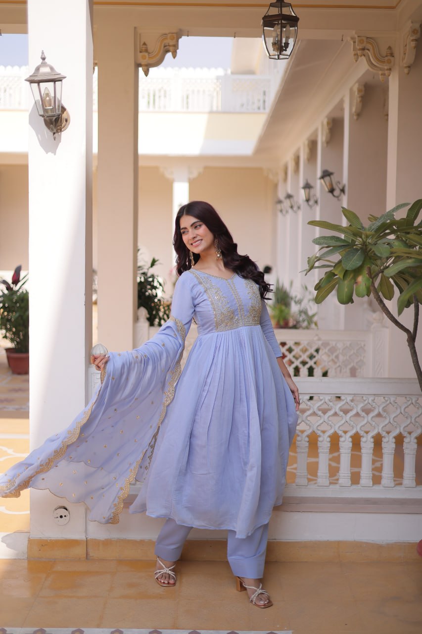 Fashionable Purple Color Heavy Embroidered Work Designer Gown