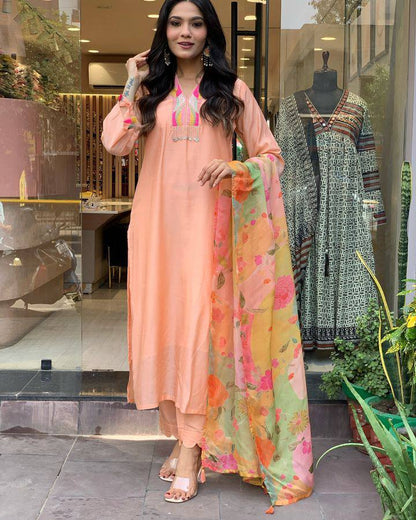 Beautifully designed that seamlessly combines tradition kurta set