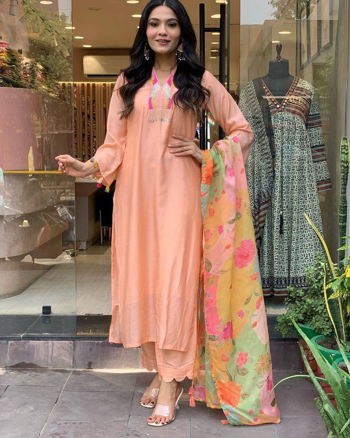 Beautifully designed that seamlessly combines tradition kurta set