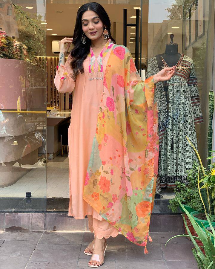 Beautifully designed that seamlessly combines tradition kurta set