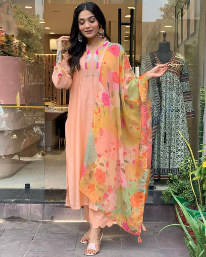 Beautifully designed that seamlessly combines tradition kurta set