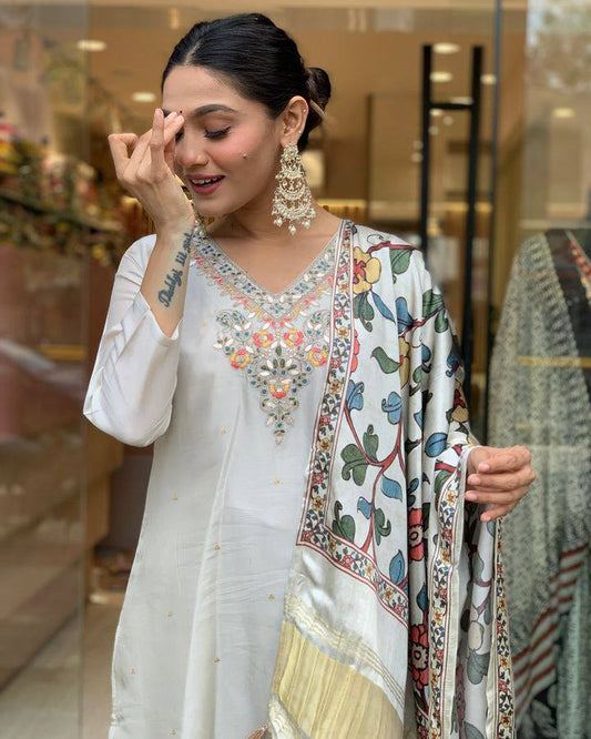Women Embroidered Chanderi  SILK  kurta set