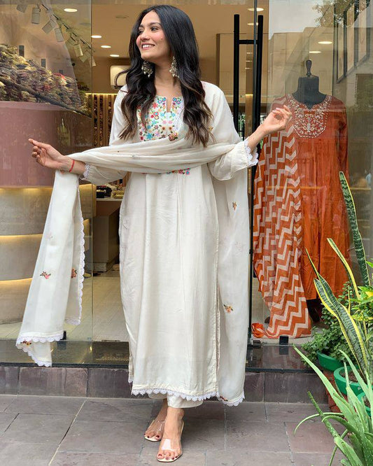 Women Embroidered PURE Vicose Chanderi kurta set