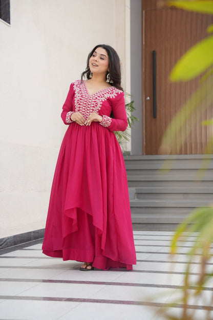 Engagements Wear Pink Color Star Georgette  Embroidery With Beads And Sequin Work Beautiful Gown