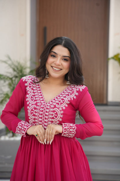 Engagements Wear Pink Color Star Georgette  Embroidery With Beads And Sequin Work Beautiful Gown