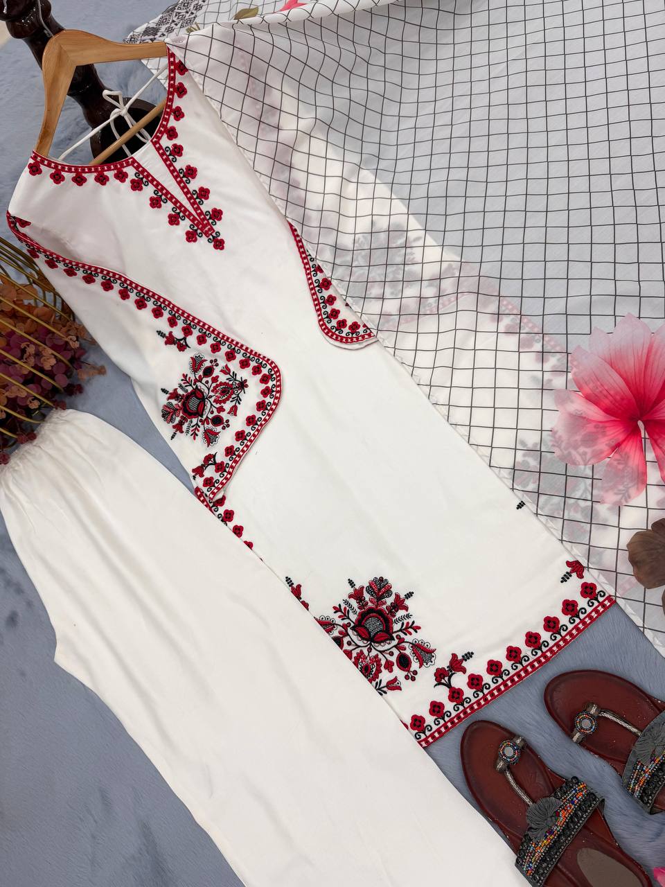 Peaceful White Color Embroidered Thread Work Palazzo Suit
