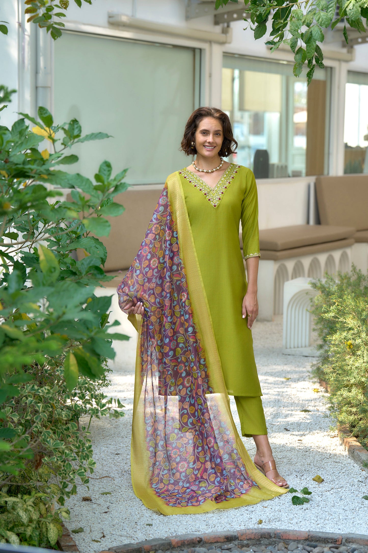 Elevate your ethnic wardrobe with this beautifully designed kurta set