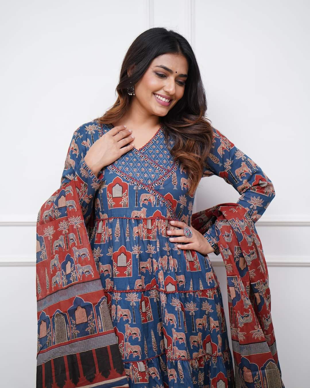 Beautifully designed that seamlessly combines tradition kurta set
