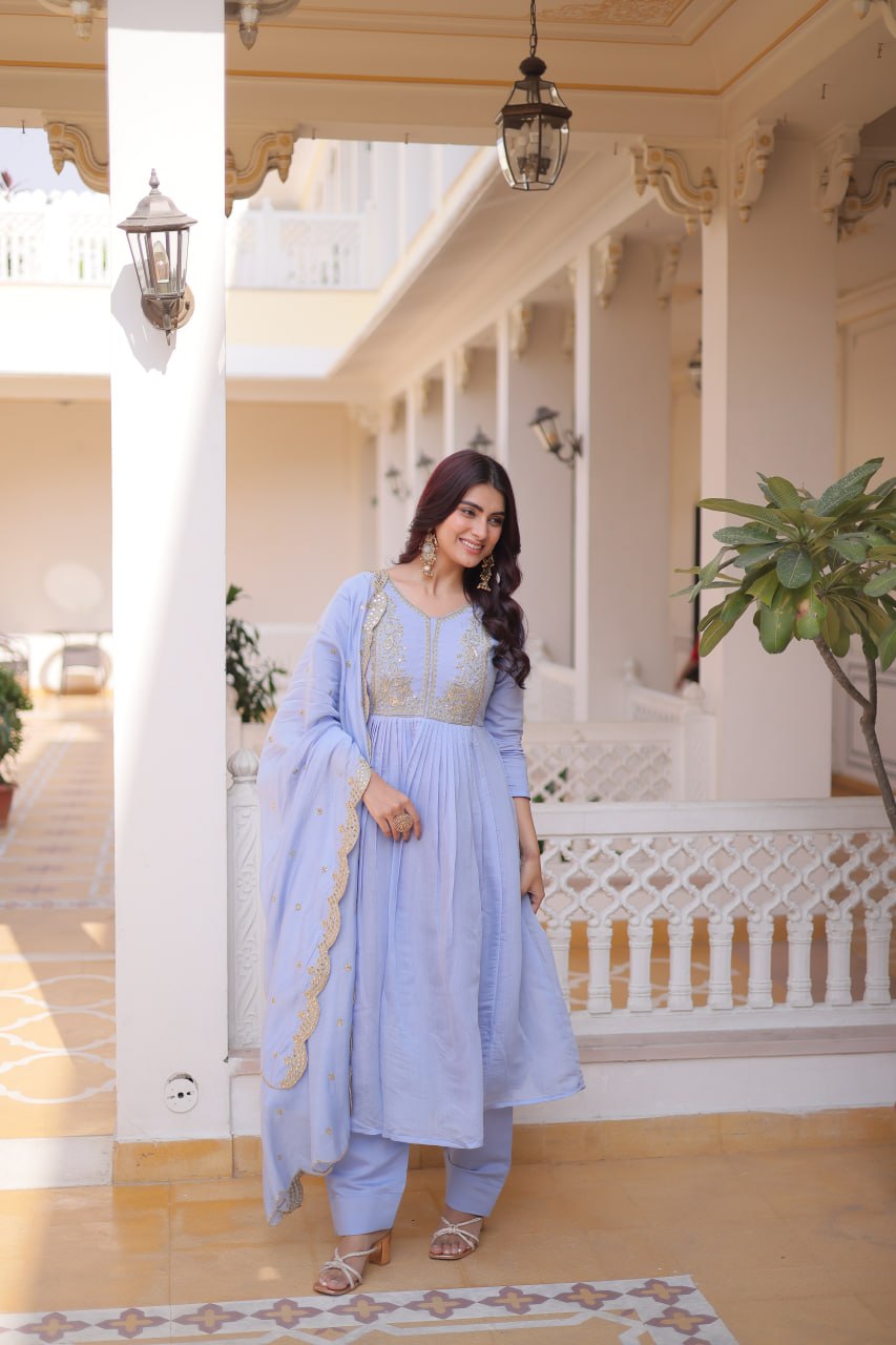 Fashionable Purple Color Heavy Embroidered Work Designer Gown
