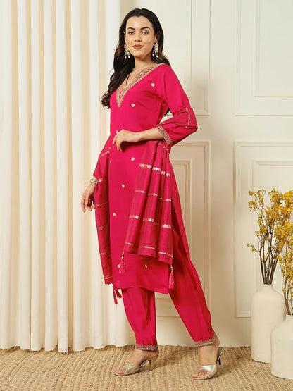 Beautifully designed that seamlessly combines tradition kurta set