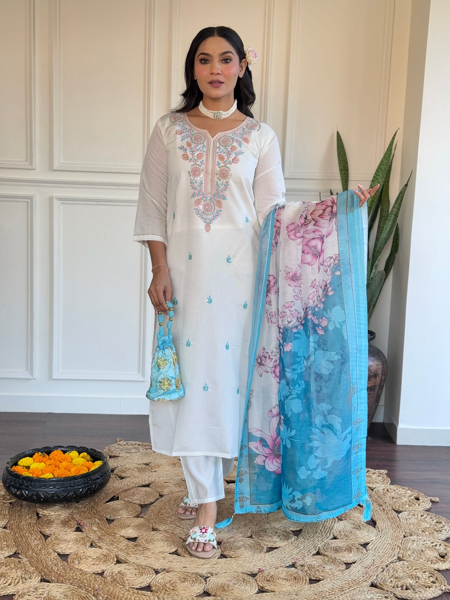 Beautifully designed that seamlessly combines tradition kurta set