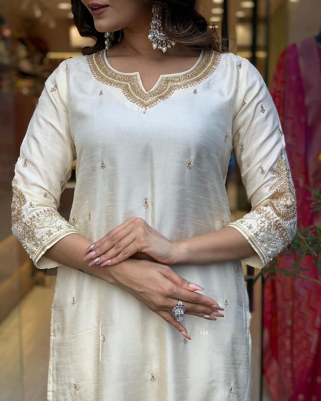 Beautifully designed that seamlessly combines tradition kurta set