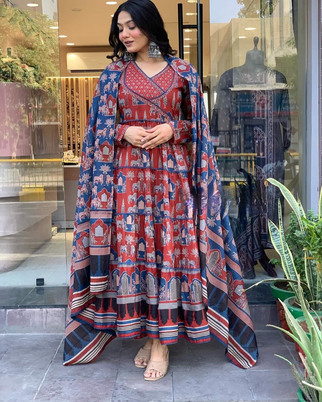 Beautifully designed that seamlessly combines tradition kurta set
