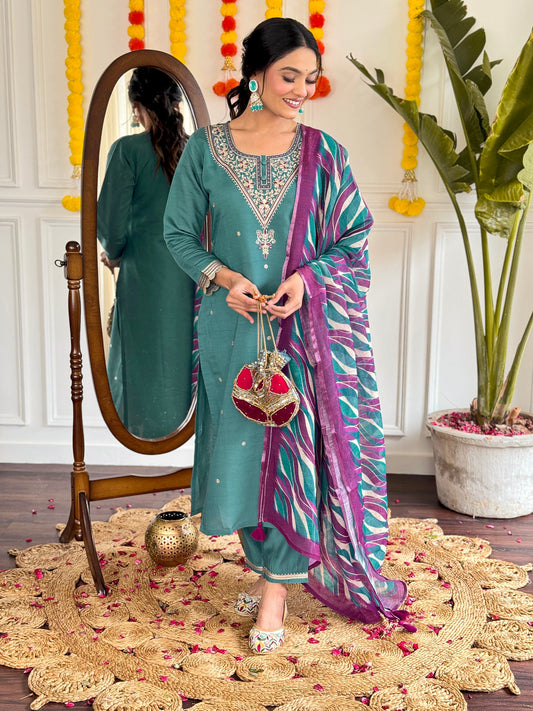 Elegent Beautifully designed that seamlessly combines tradition kurta set