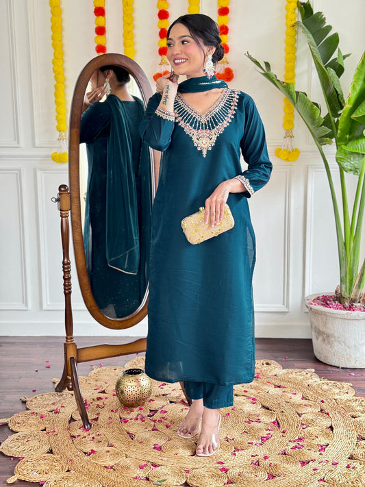 Elegent Beautifully designed that seamlessly combines tradition kurta set