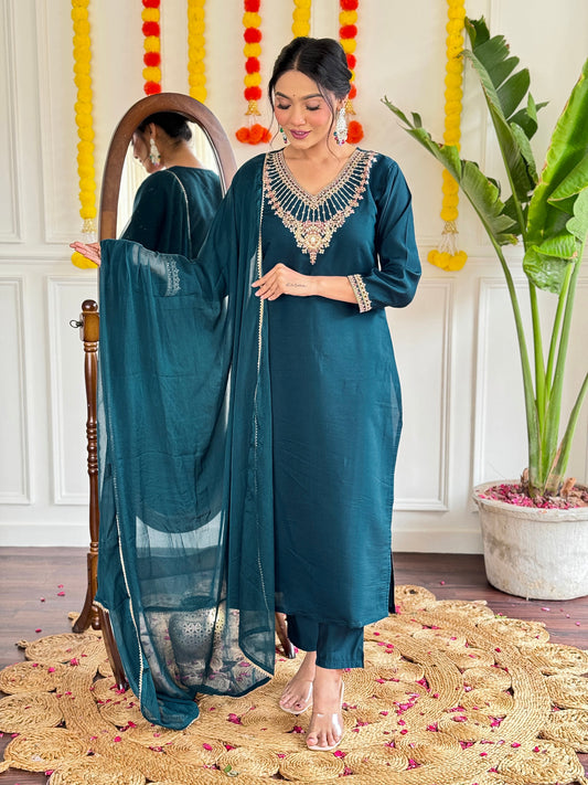 Elegent Beautifully designed that seamlessly combines tradition kurta set