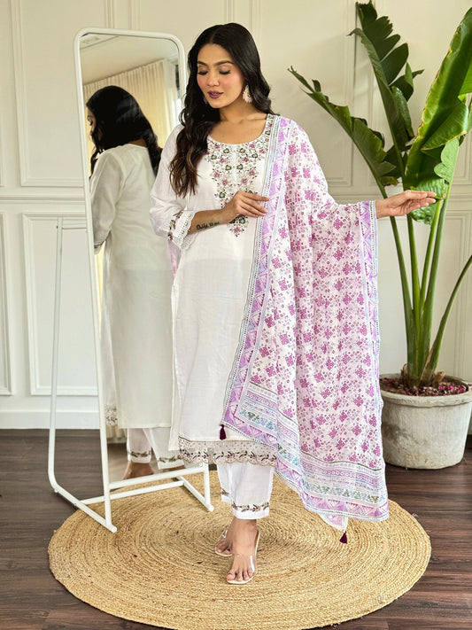 Elegent Beautifully designed that seamlessly combines tradition kurta set
