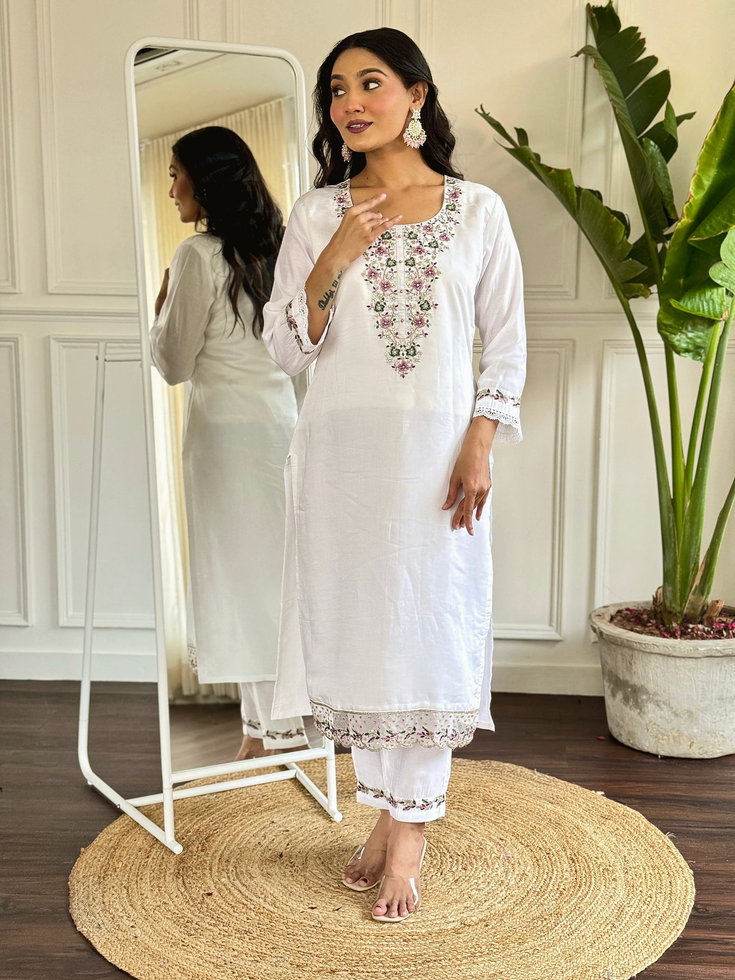 Elegent Beautifully designed that seamlessly combines tradition kurta set
