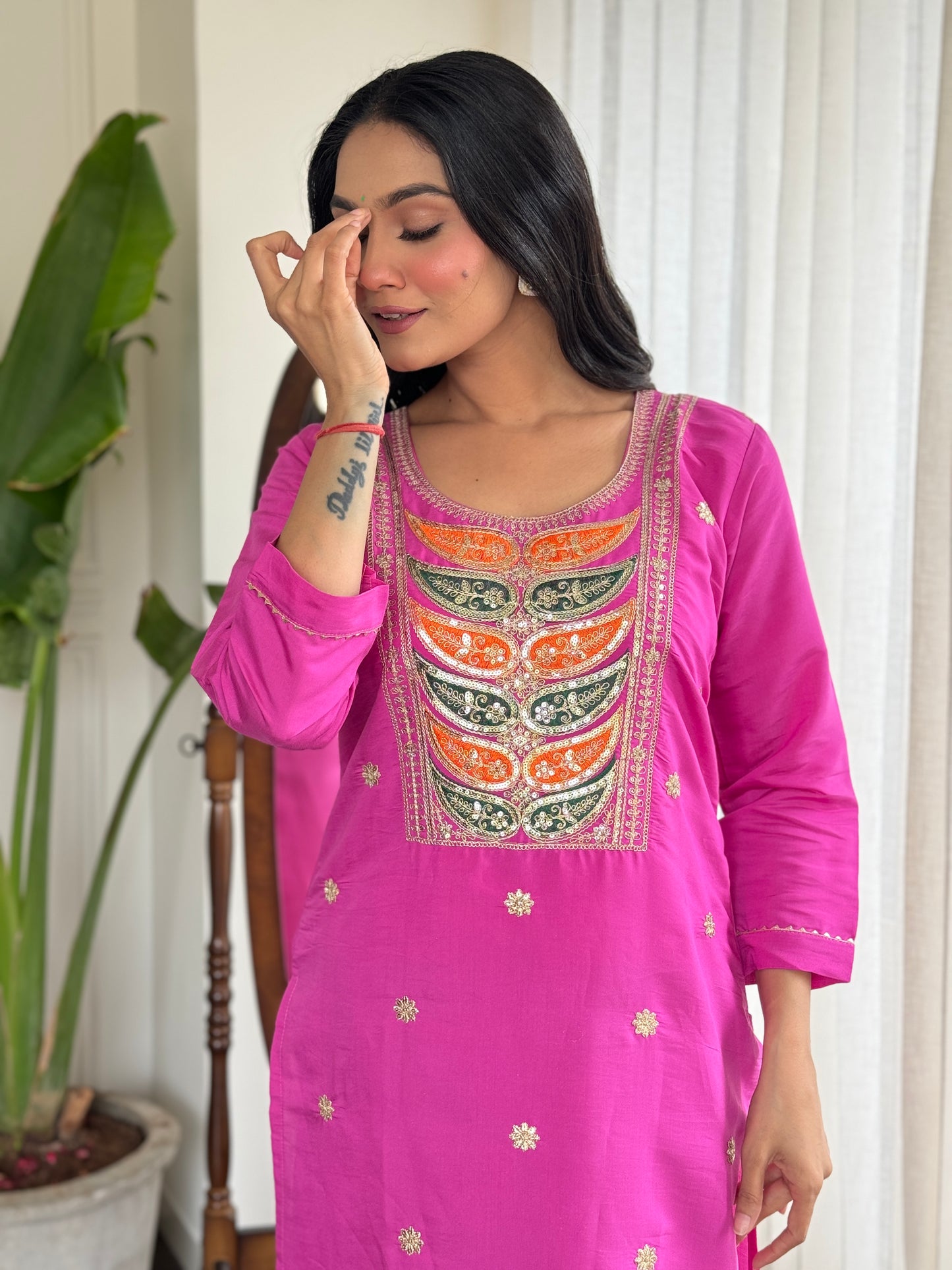 WOMEN Embrodairy Stright Kurta Set