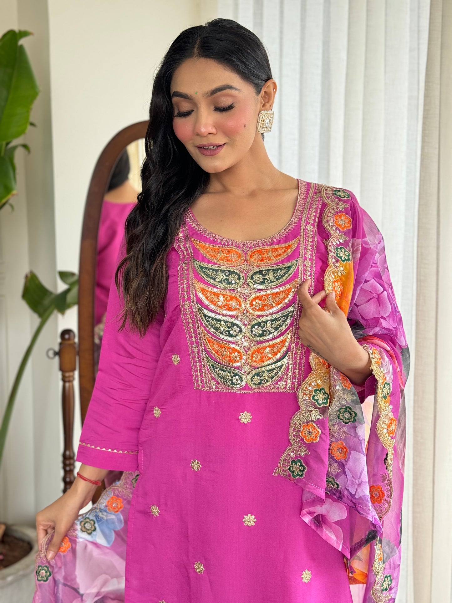 WOMEN Embrodairy Stright Kurta Set