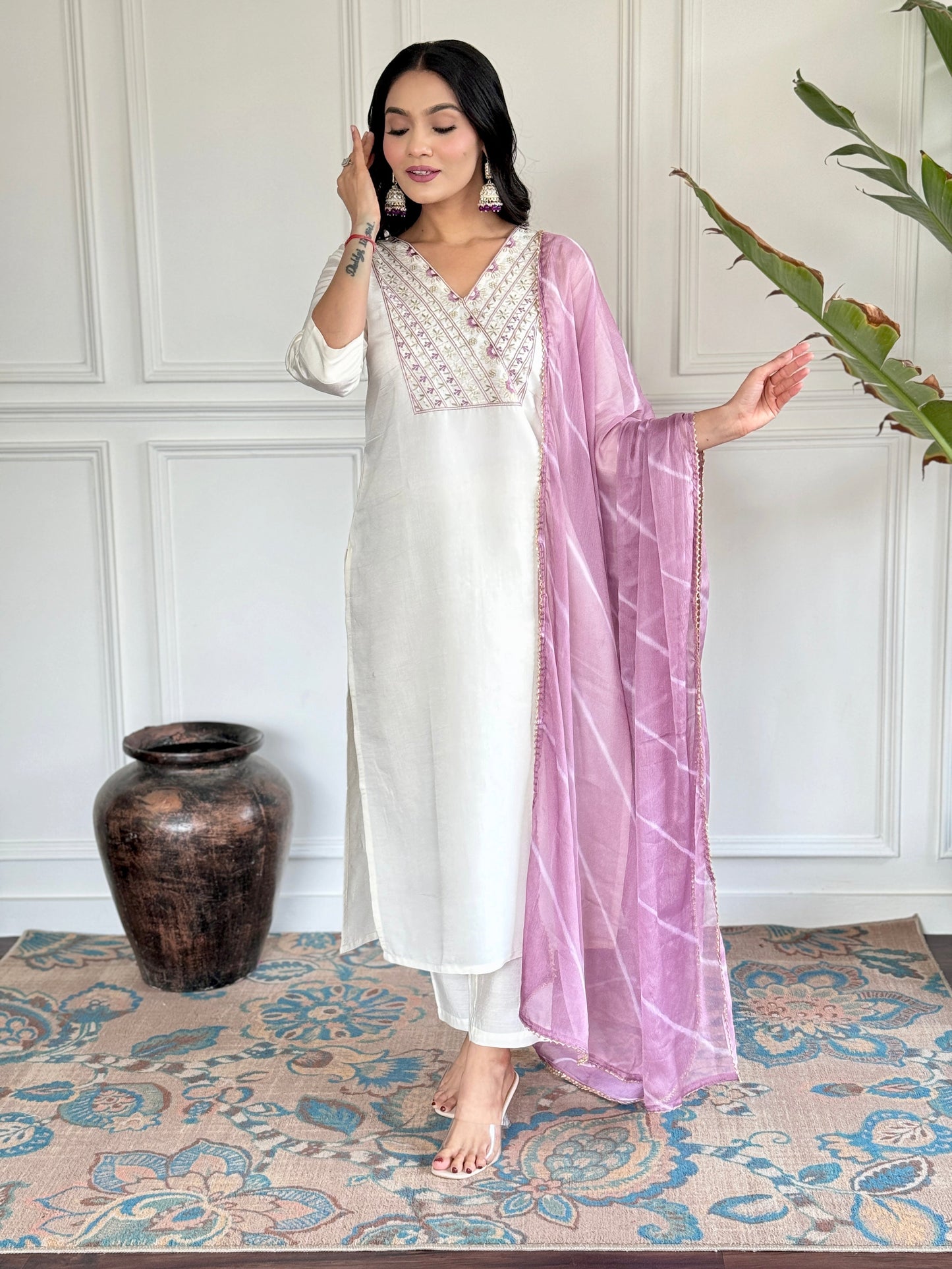 Beautifully designed that seamlessly combines tradition kurta set