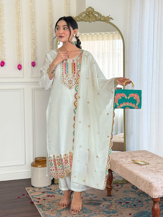 Elegent Beautifully designed that seamlessly combines tradition kurta set