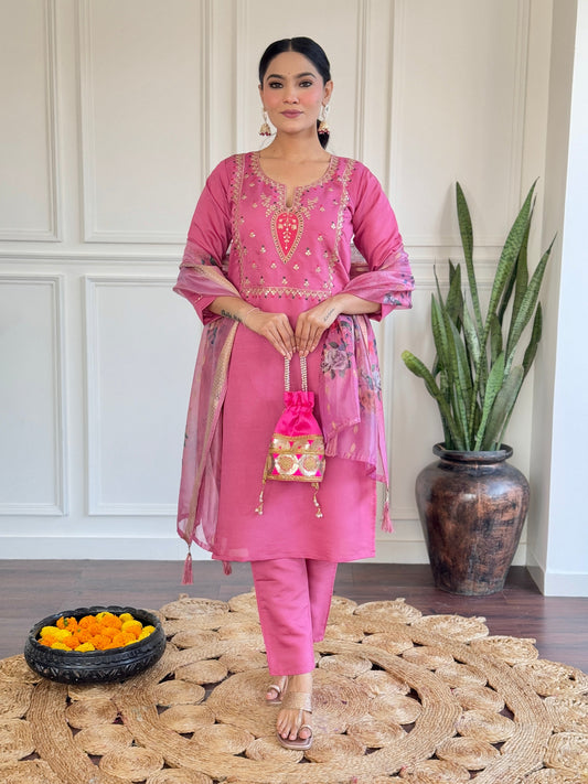 Beautifully designed that seamlessly combines tradition Kurta Set