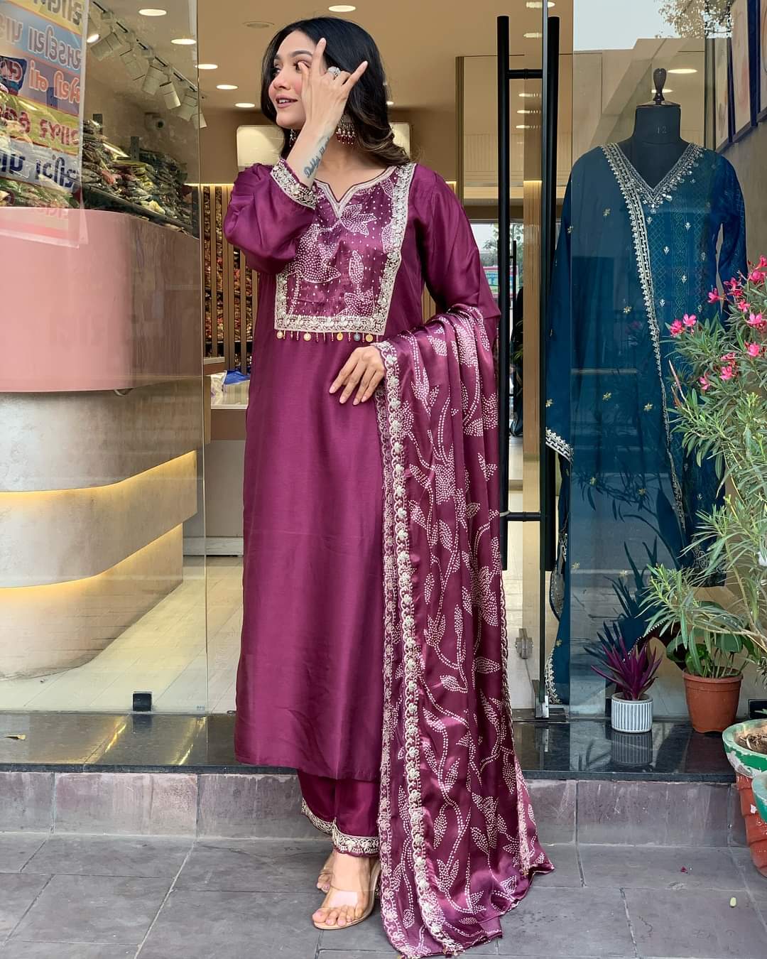 Beautifully designed that seamlessly combines tradition kurta set