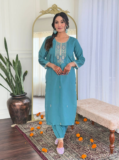 Elegent Beautifully designed that seamlessly combines tradition kurta set