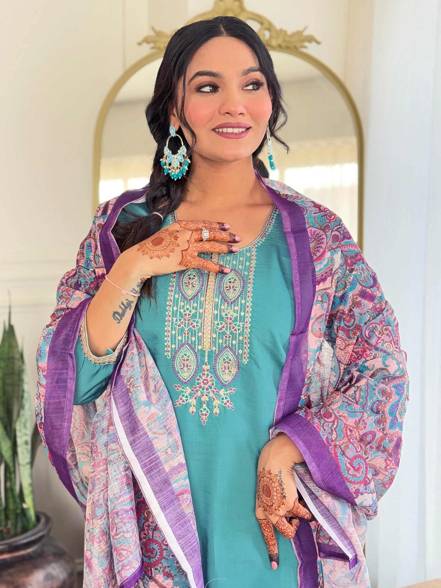 Elegent Beautifully designed that seamlessly combines tradition kurta set
