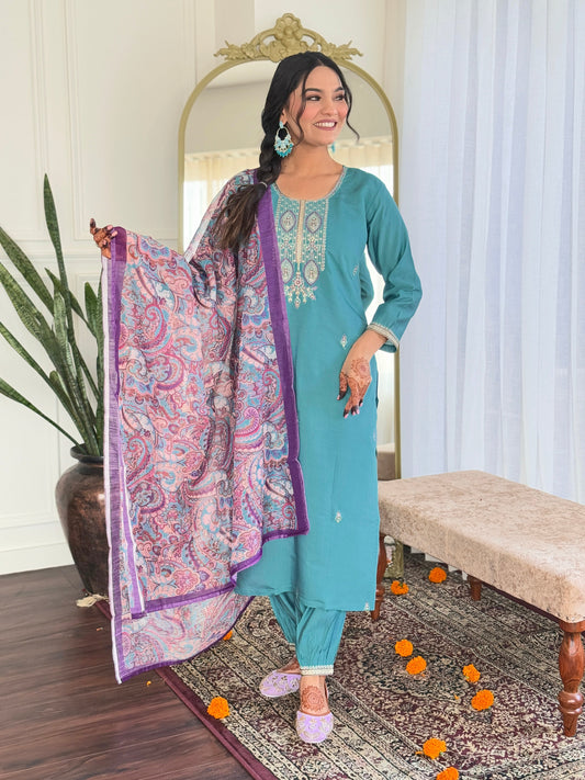 Elegent Beautifully designed that seamlessly combines tradition kurta set