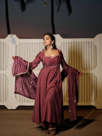 Manisha Rani Wear Pink Color Intricate Thread Work Anarkali Suit
