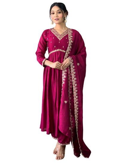 Elegent Beautifully designed that seamlessly combines tradition kurta set