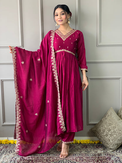 Elegent Beautifully designed that seamlessly combines tradition kurta set
