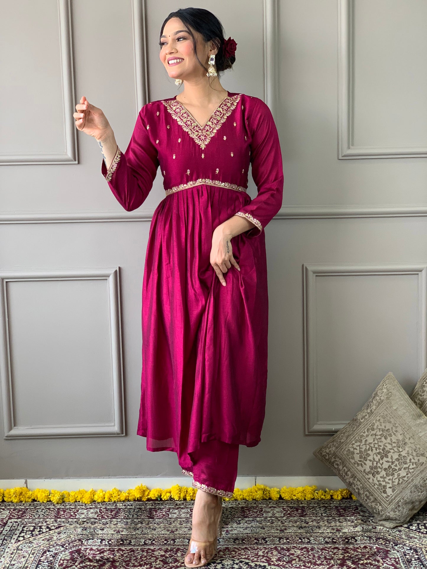 Elegent Beautifully designed that seamlessly combines tradition kurta set