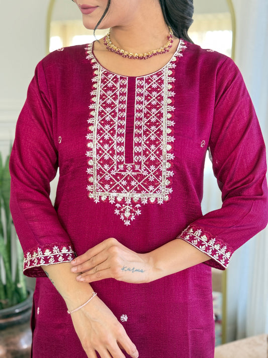 Elegent Beautifully designed that seamlessly combines tradition kurta set