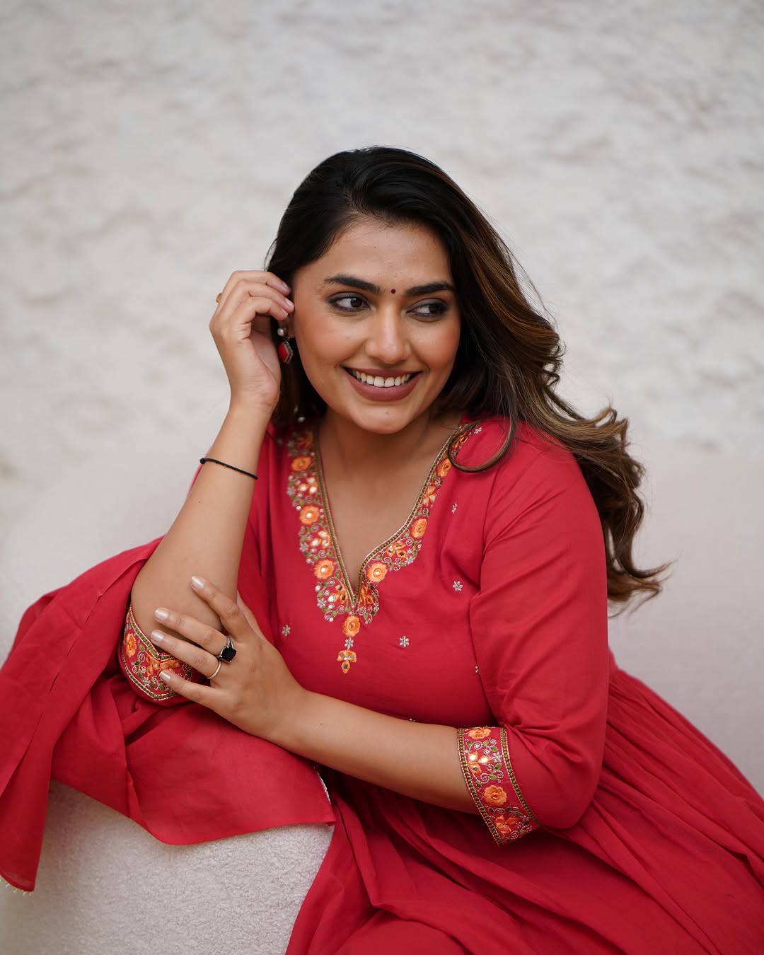 Elegent Beautifully designed that seamlessly combines tradition kurta set